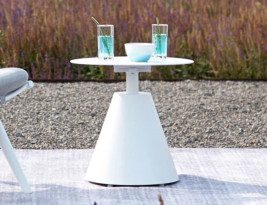 LEVEL Corvo Outdoor Side Table - White 2 LEVEL Corvo Outdoor Side Table - White - Image 2